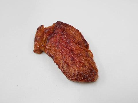 Steak grillé Aimant
