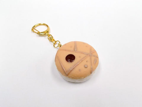 Macaron (café au lait) Keychain