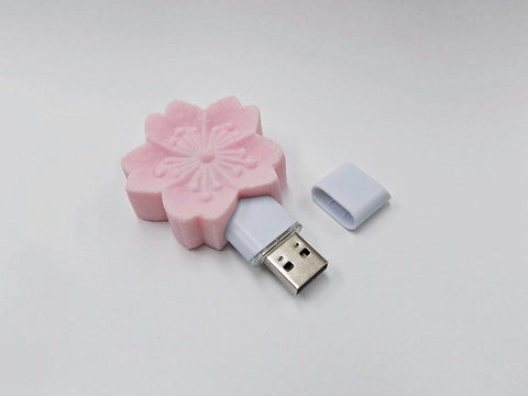 Rakugan Sakura USB Flash Drive (16GB)