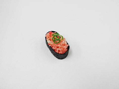 Sushi Roulé Cuirassé Thon & Poireaux (petite) Aimant