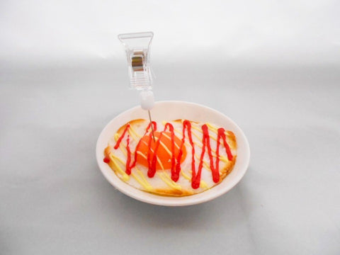 Œuf Miroir avec mayonnaise & Ketchup Réplique de Petite Taille